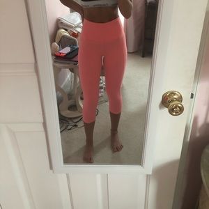 NWOT cropped ATHLETA leggings